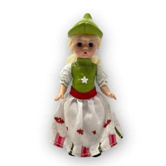 Madame Alexander Gretel Loose 5" Toy Figure McDonald's 2010 - Picture 1 of 8